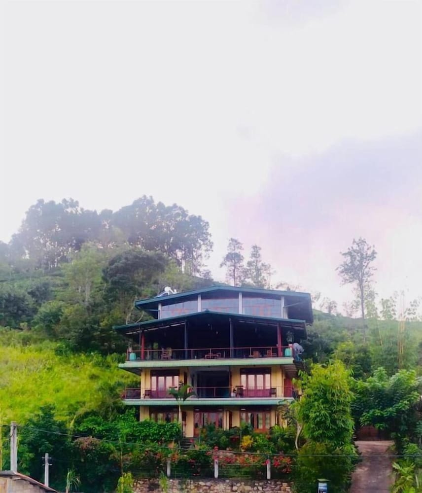 The Zenith Inn Ella