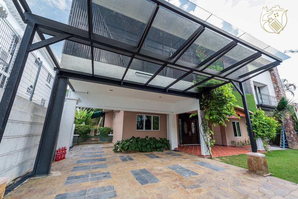6BR Ampang Pool Villa 26P with Garden photo 1