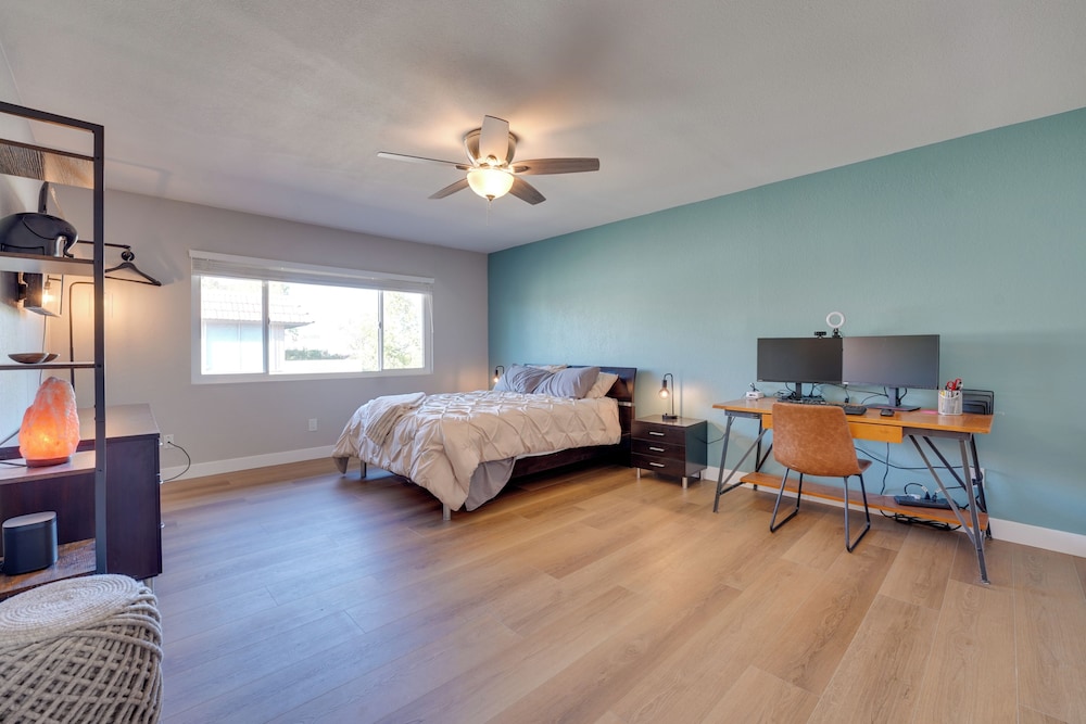9 Mi to Downtown Tempe: Condo w/ Pool Access