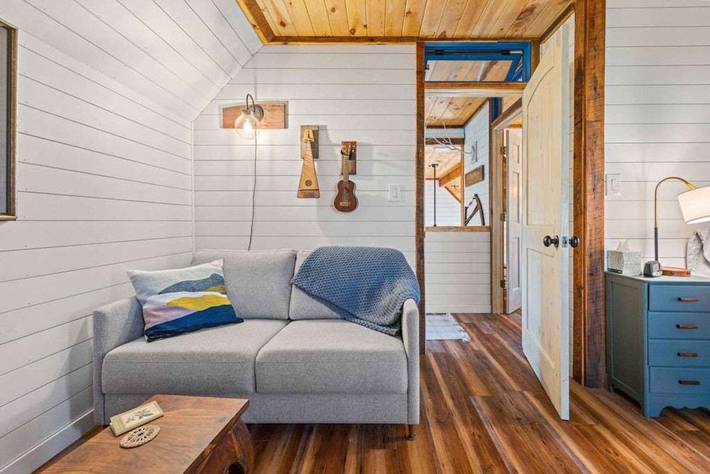 Blue Ridge Beech Cabin