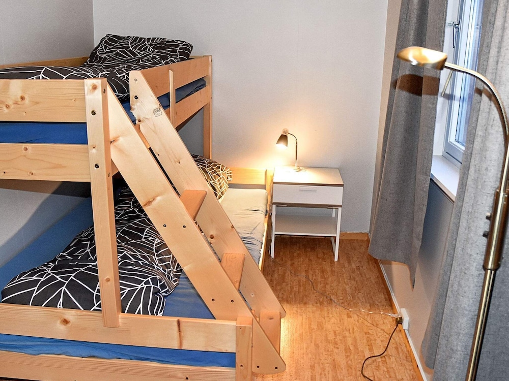 8 Person Holiday Home in Sætervik view 3