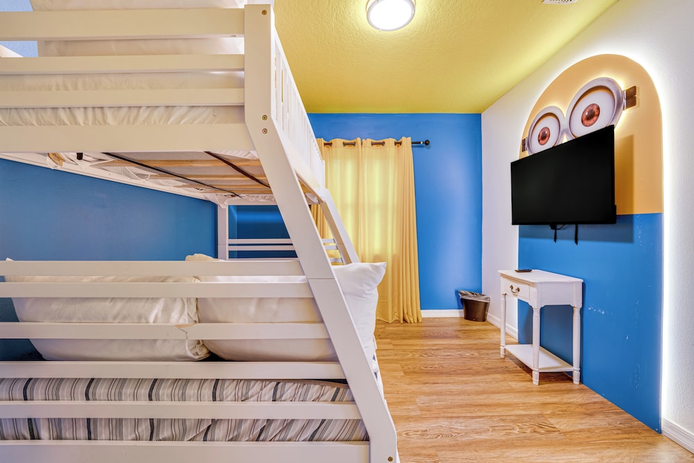 9 Mi to Disney: Themed Rooms & Private Pool!