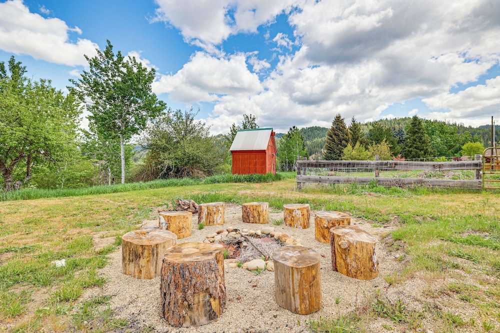 Historic 'mcbride House' in Garden Valley Mtns!
