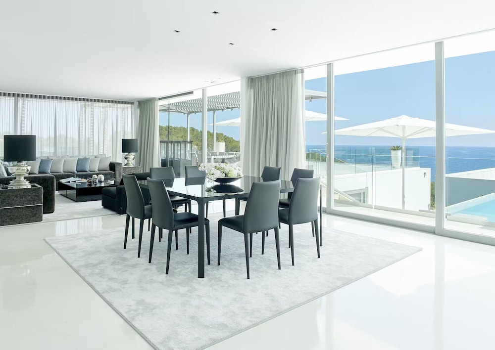 Stylish Villa Near Ibiza Town