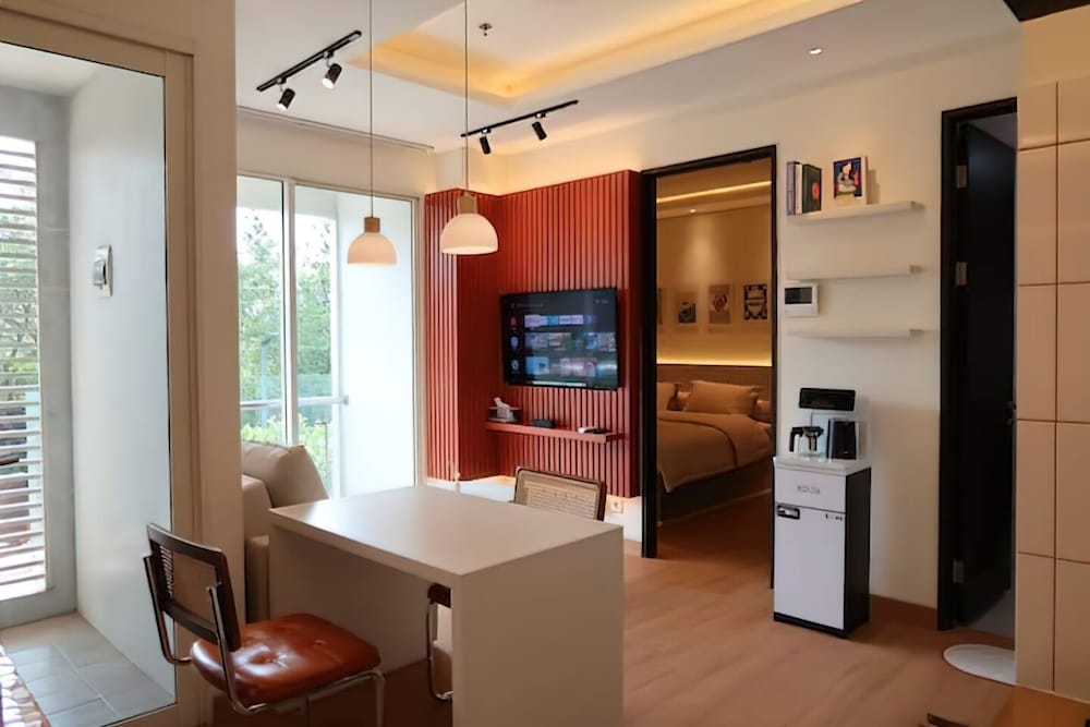 Lush Lakeside - Citra Luxury Apartments