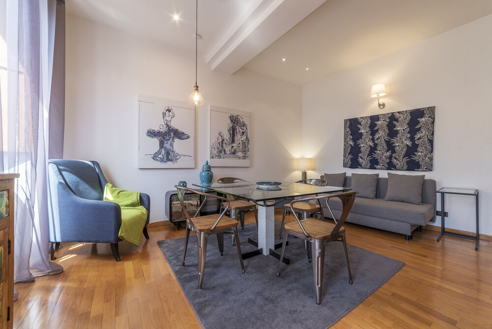 Piazza di Spagna Stylish Flat