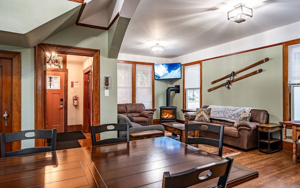 509 Mackenzie by Revelstoke Vacations