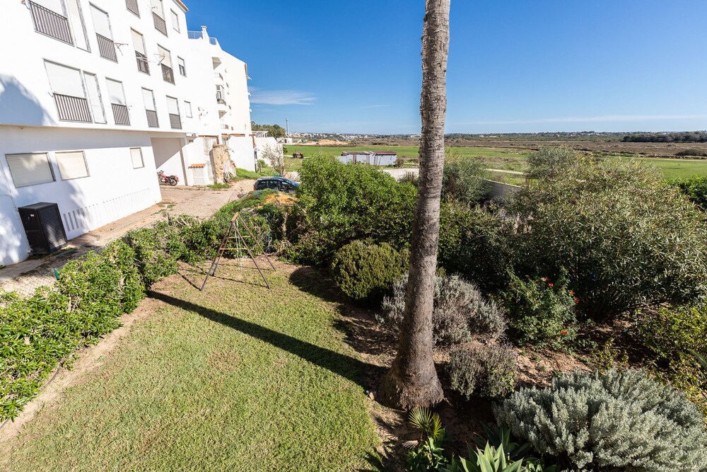 Beach Front View Armacao de Pera Flat With Terrace