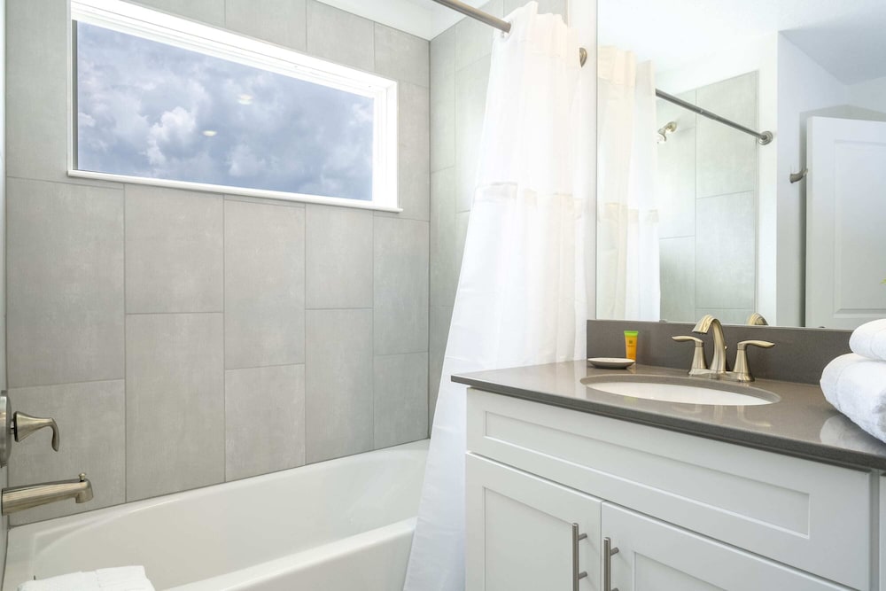 Fantastic 4 Bd W/ Pool @ Storey Lake Resort 2709
