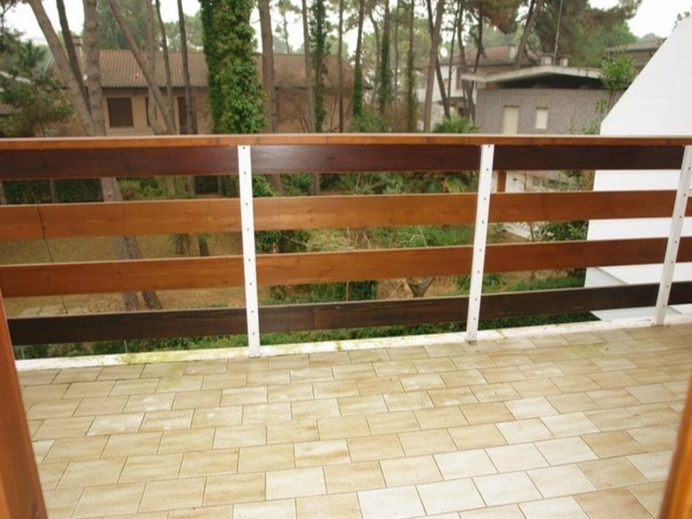 Nice row House With Garden for 8 Guests in Lignano Pineta