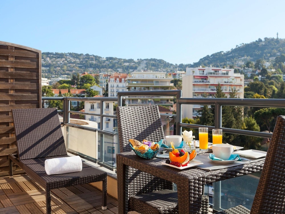 Superior Apartment in Cannes With Terrace