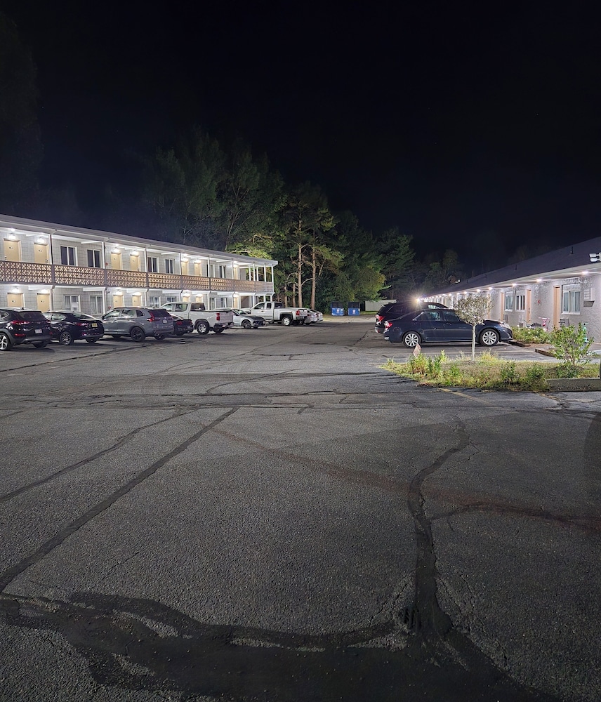 Nashoba Valley Inn & Suites