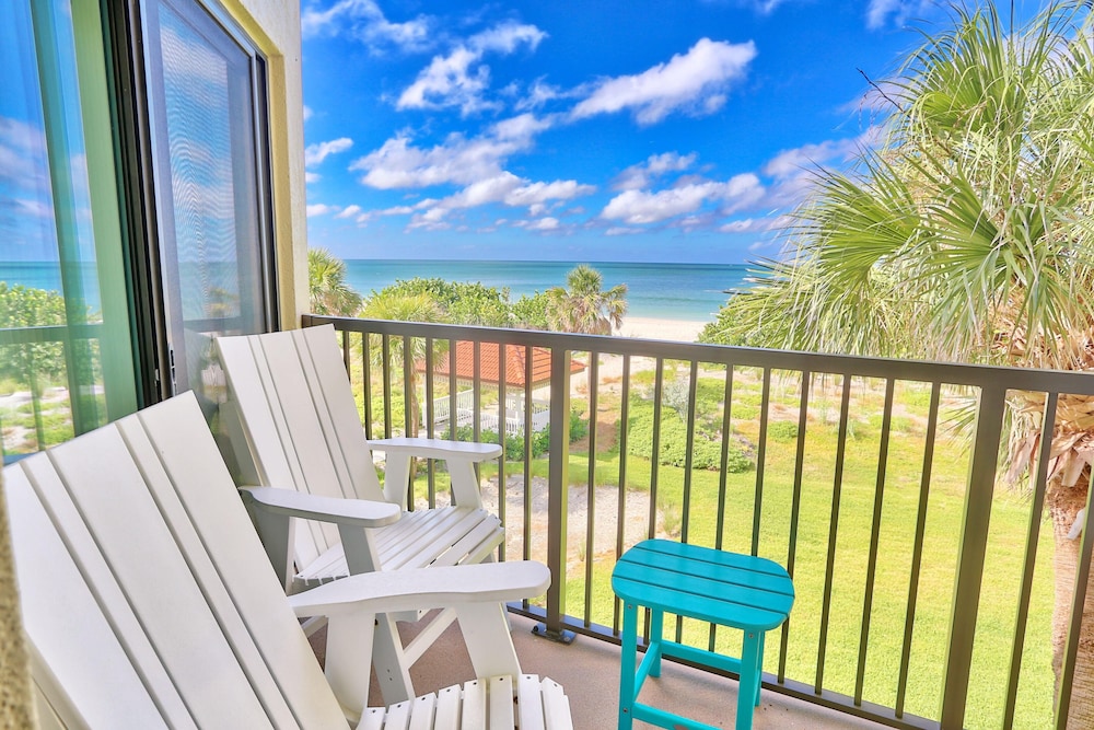 Land's End 11-302 Beach Front - Premier
