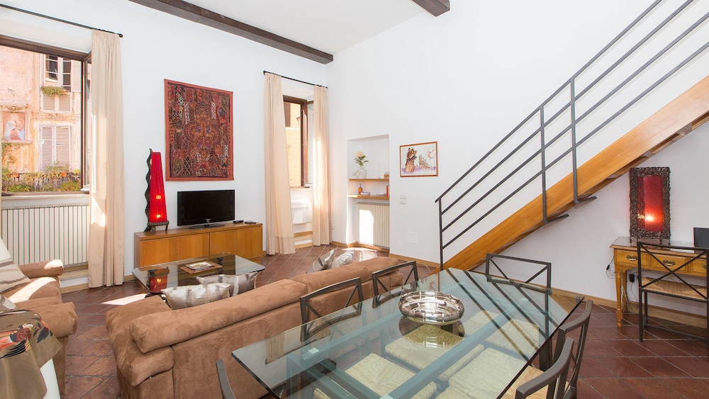 Rental in Rome Bovari