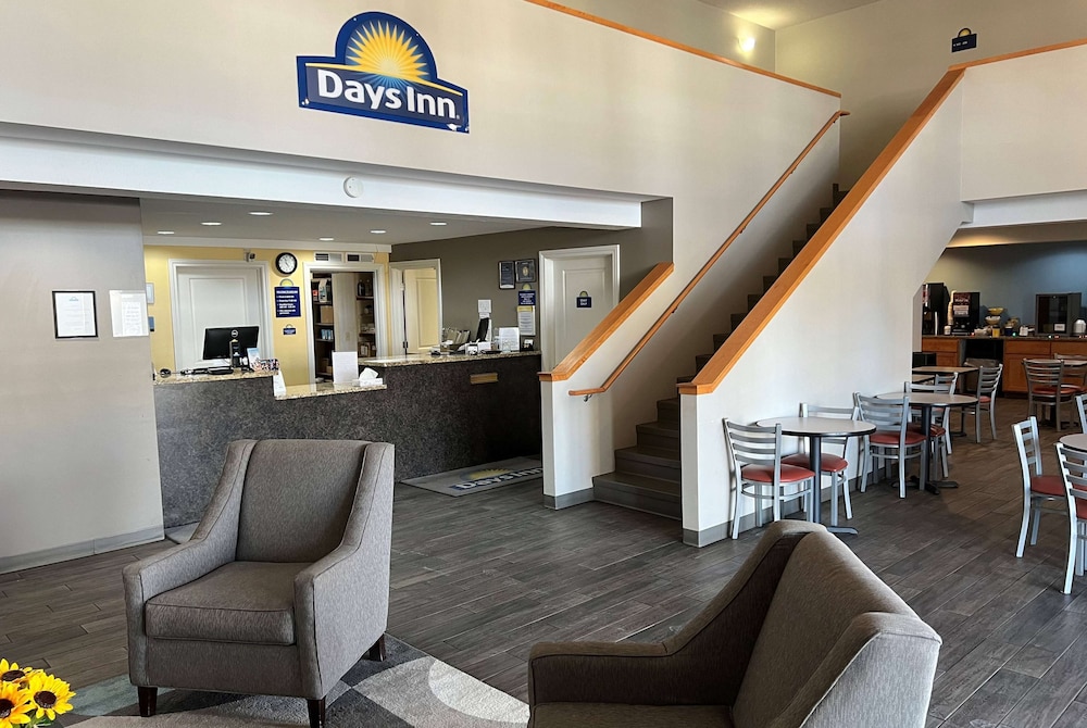 Days Inn by Wyndham Hays view 4