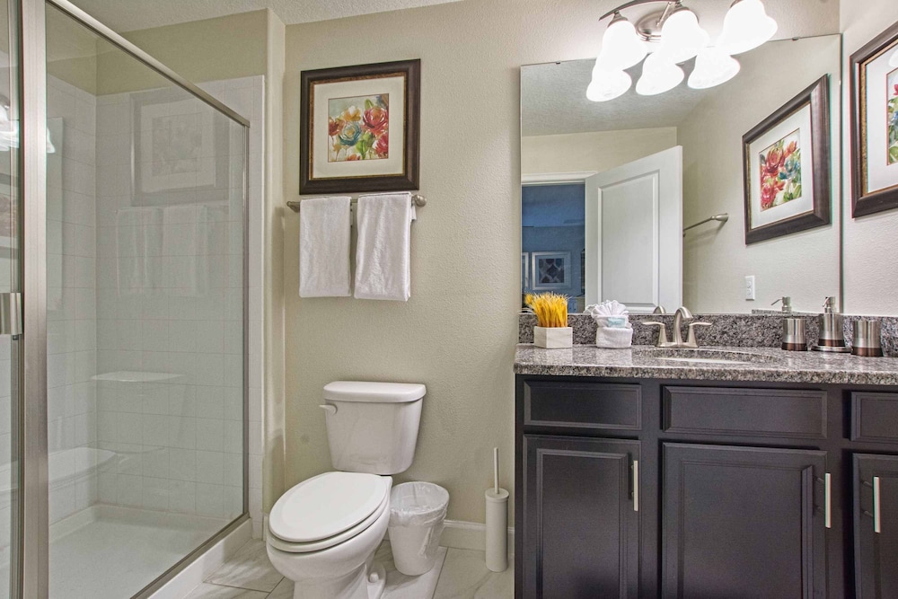 Beautiful Home With Private Pool in Champions Gate