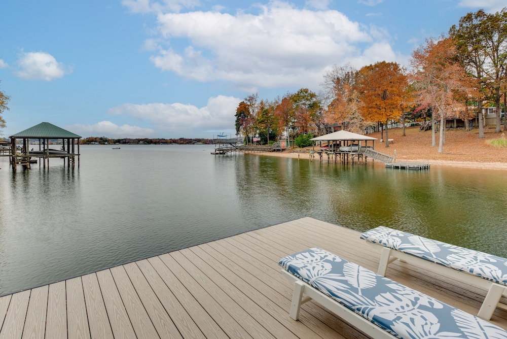 Cheerful Lake Wylie Home With Fire Pit! view 5