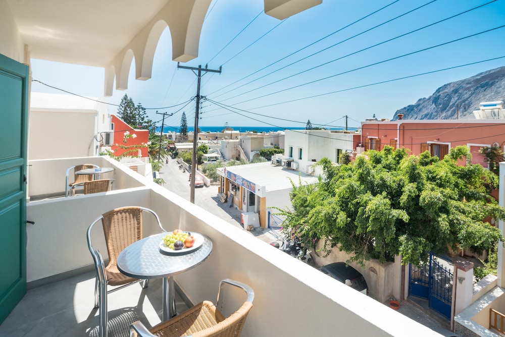 Ifestia Hotel Santorini