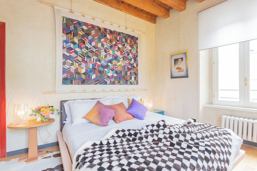 Night at the Museum Apartment by Rent all Como