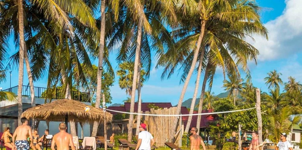 INFINITY Beach Club - Hostel