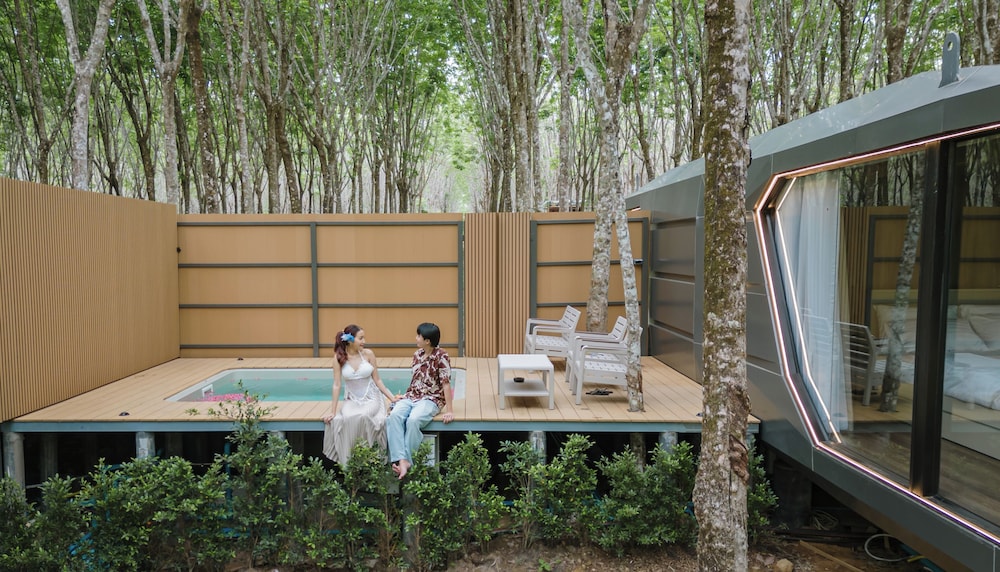 Timber Society Boutique Hideaway