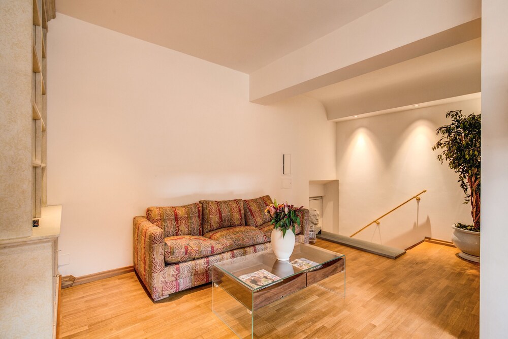HI Margutta Apartment