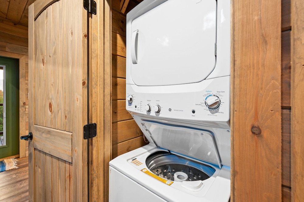 Goodness Gracious 3 Bedroom Cabin by RedAwning - Property Image 51