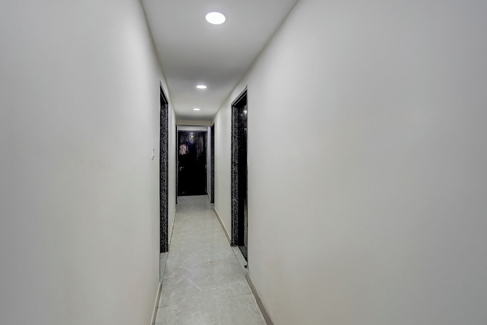 Fabhotel Amr Grand