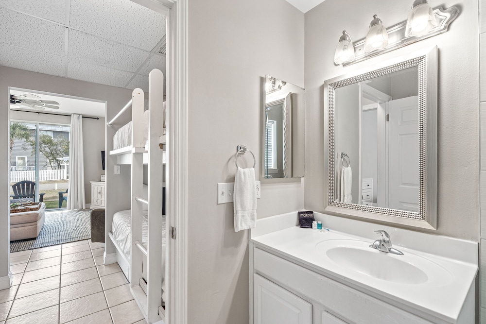 Nantucket Cottage 10ab 2 Bedroom Condo