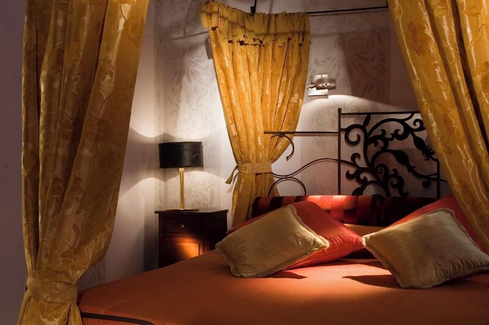 The Inn at the Roman Forum Elegant Collection - The Roman Forum Lodging.
