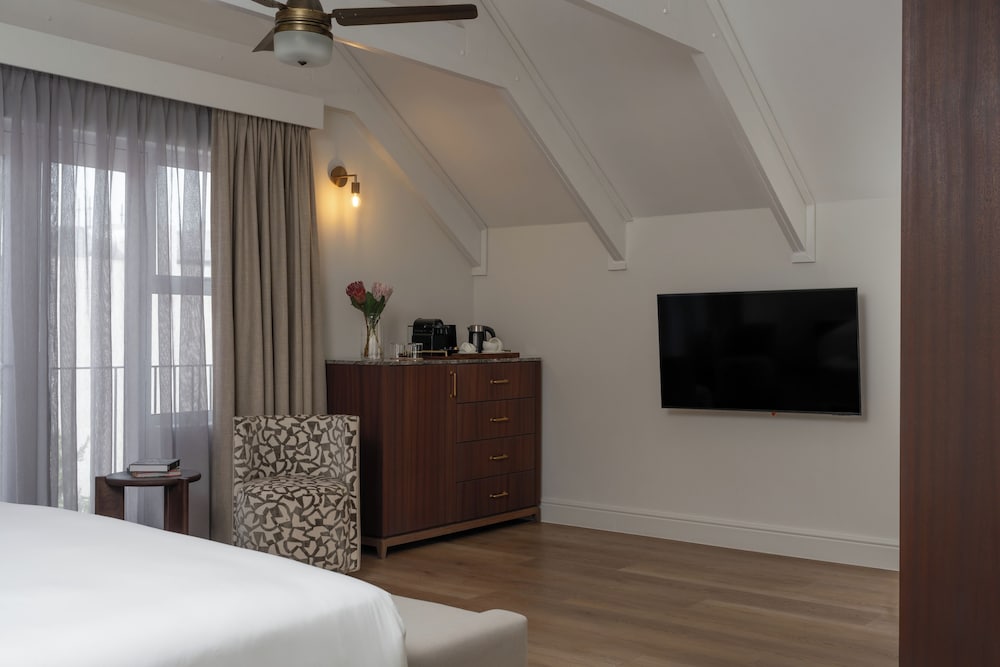 Guest House by Morea