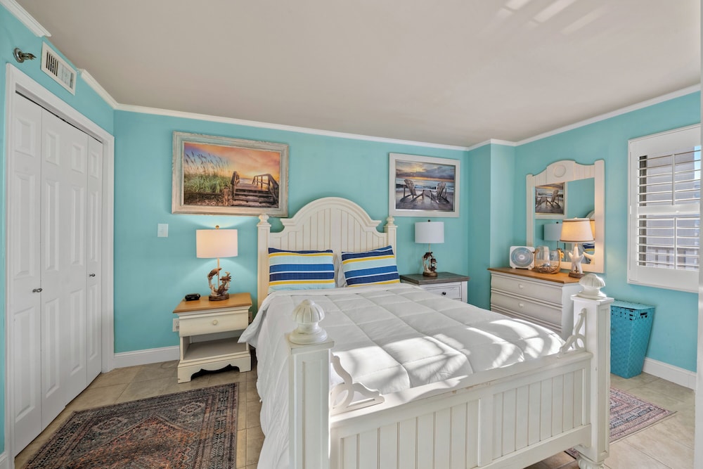 Units at Ocean Forest Plaza by Elliott Beach Rentals