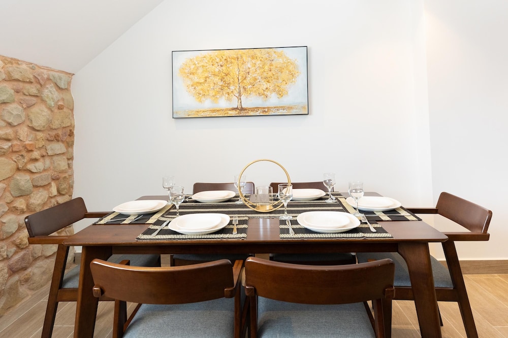 The Travelers Condo by Acomodo