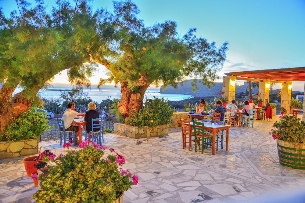 Falasarna beach Studios & Apartments