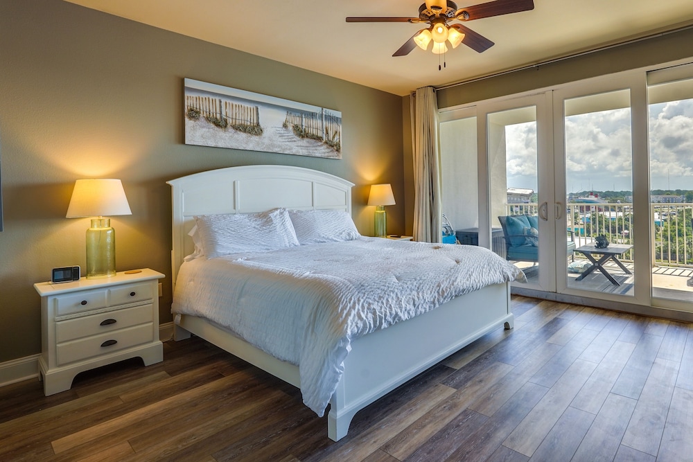 PCB Vacation Rental w/ Balcony & Beach Access!