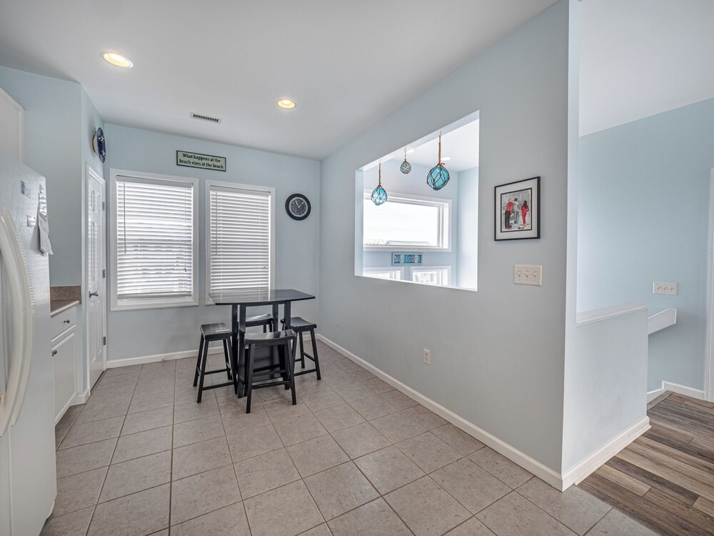 Bel Sole (Beautiful Sun) by Topsail Realty