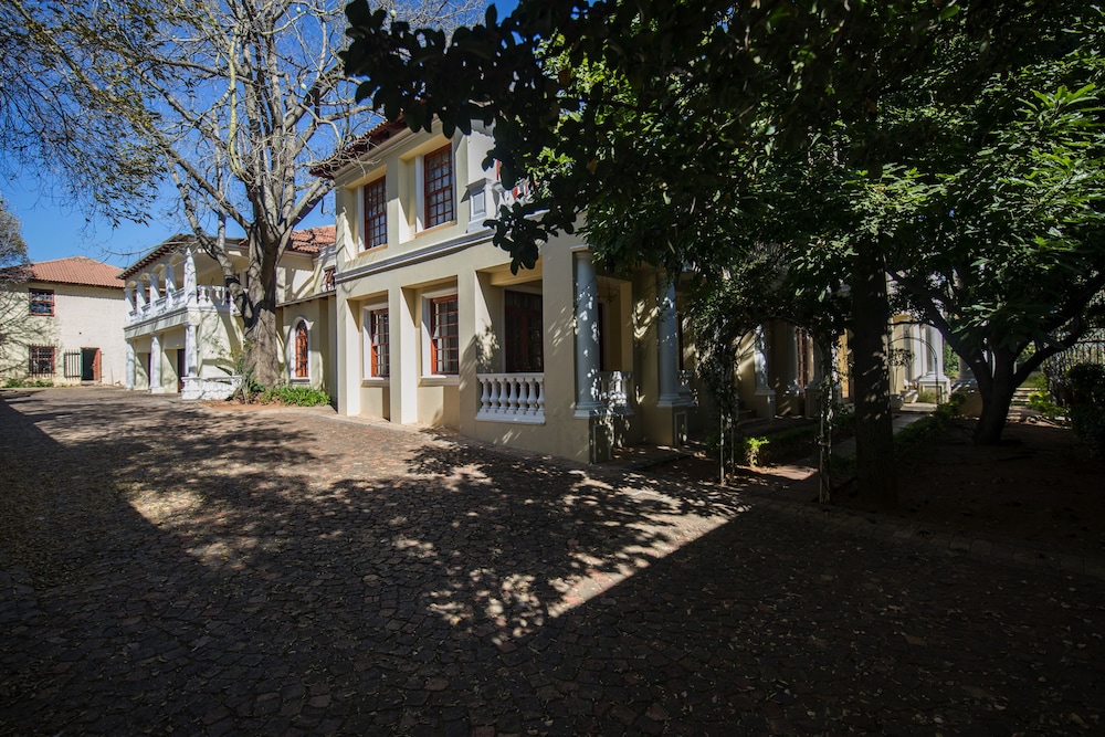 Cricklewood Manor