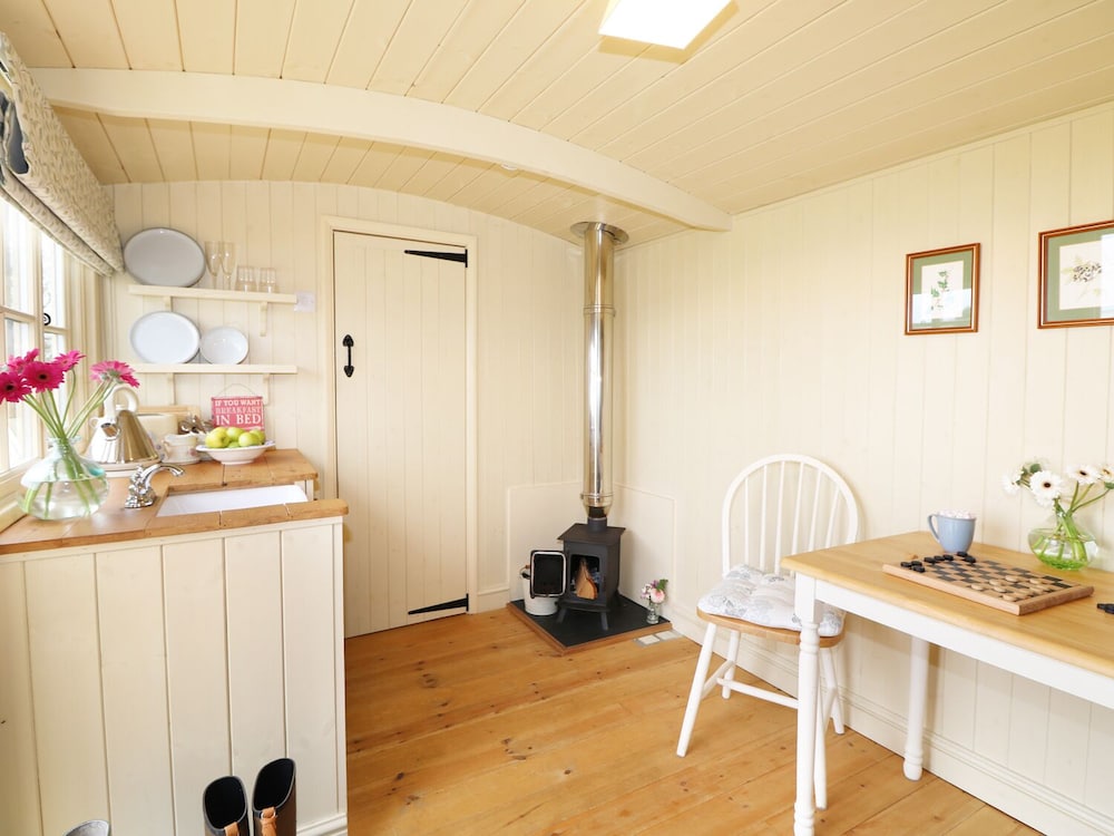 Wadebridge Vacations - Willow - Property Image 6