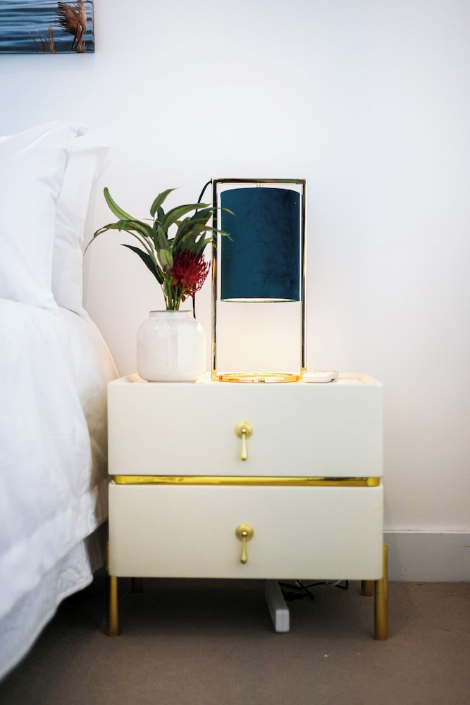 StayAU Stylish 2BR Central Box Hill