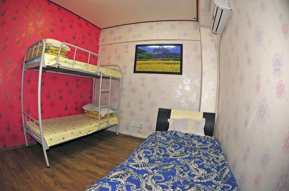 Hwaseong Guest House - Hostel