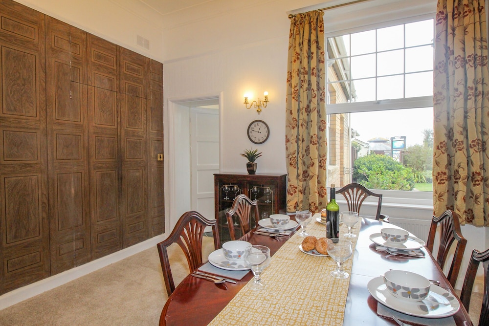 Weymouth Bay Apartment A
