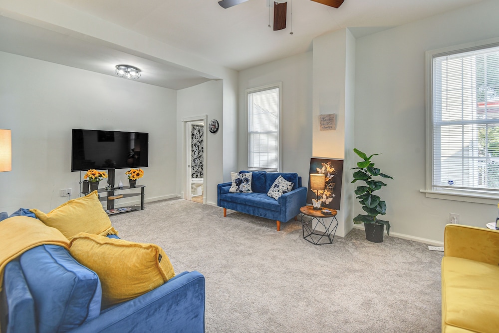 Spacious Family Home w/ Yard in Dtwn Hampton!