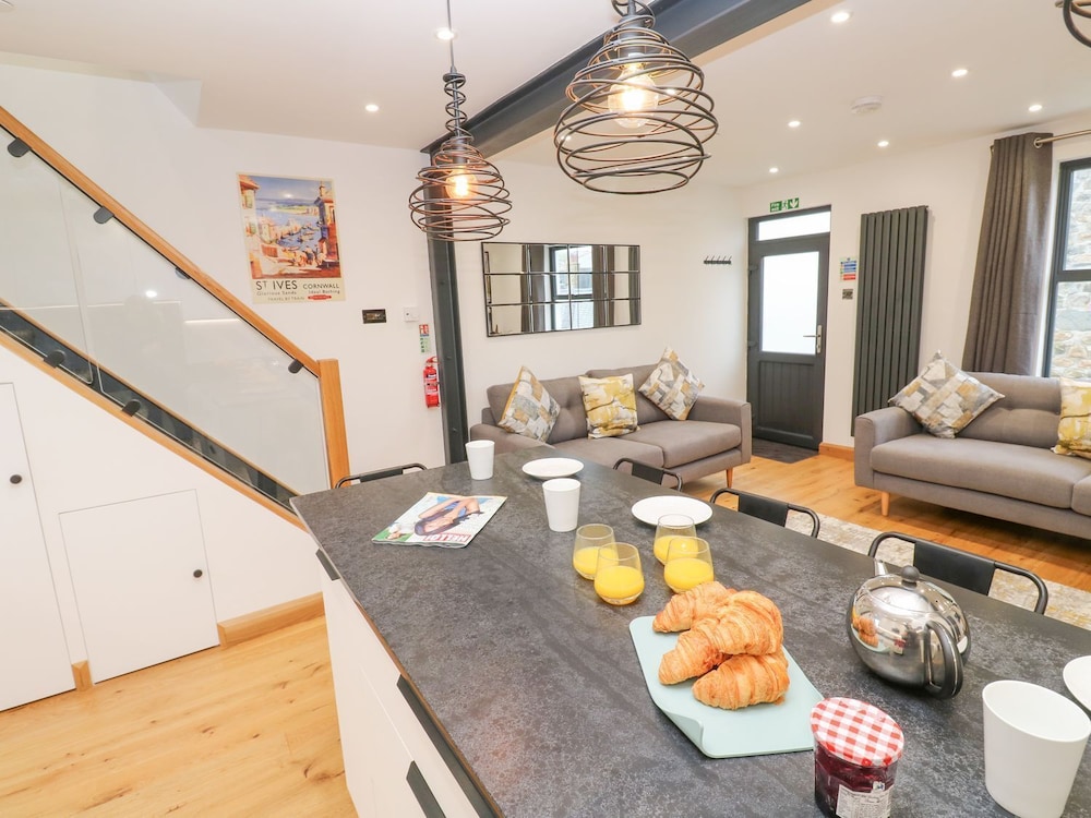 2 Salubrious Terrace