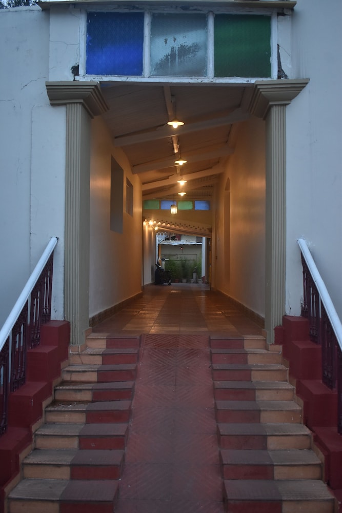 THE GRANGE HOTEL