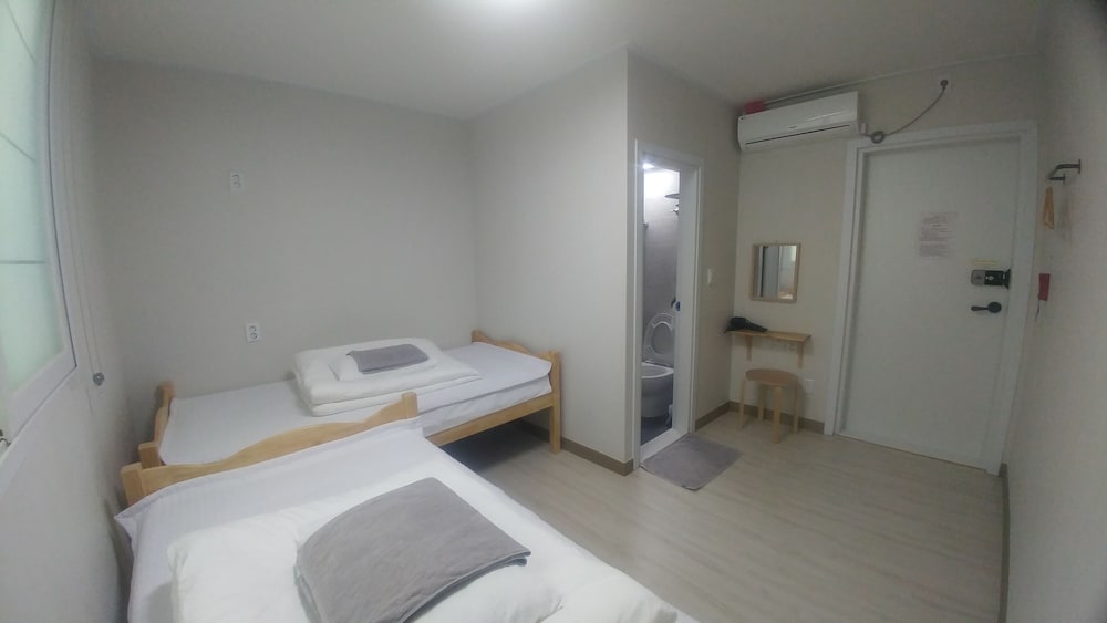 Gyeongju Alley Guesthouse