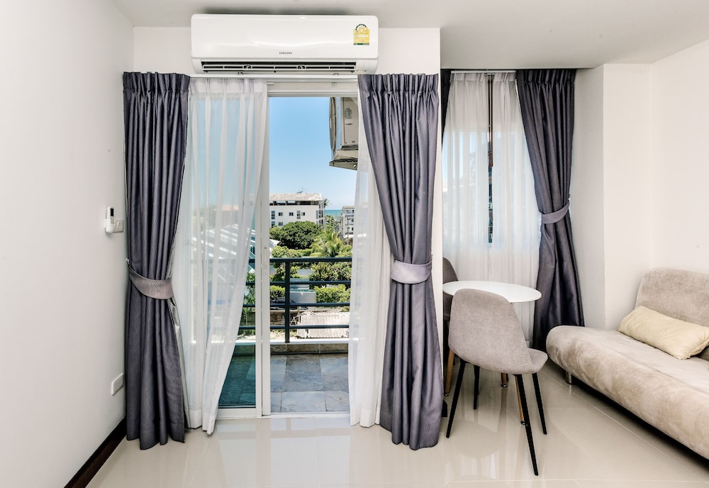 Beach 7 Condo by GrandisVillas