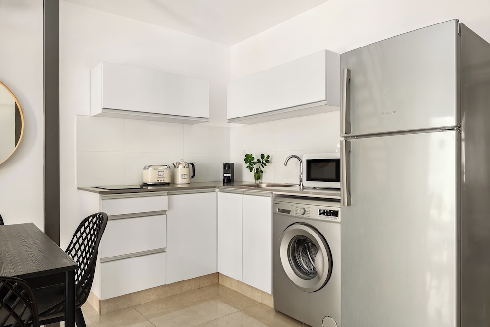 Royal Park Apt Resort by Sea N Rent