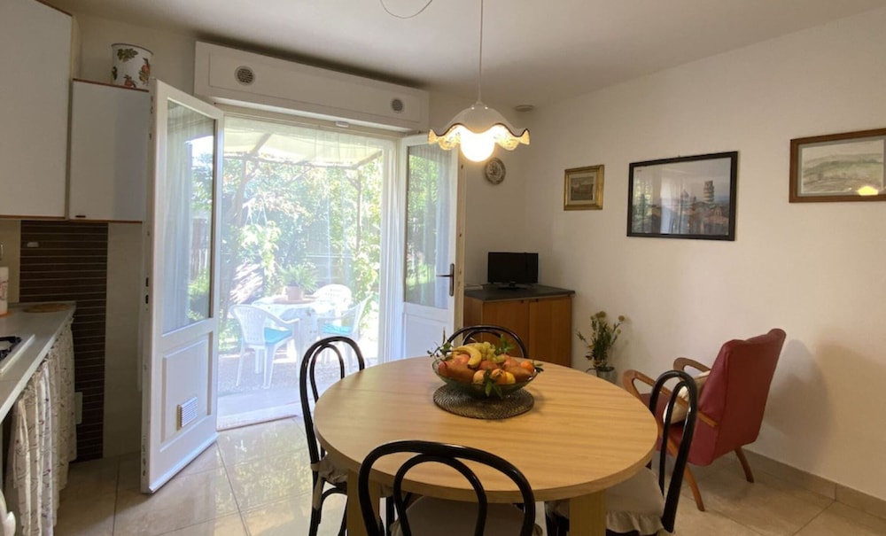Three-room Apartment Sleeps 3 IN THE NEW Town Area - Ref Costa-rif Costa