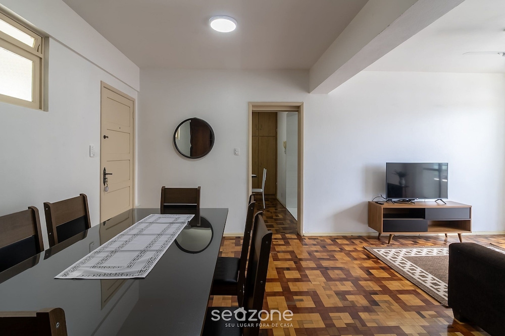 Beachfront Apartment With Side Beach View Ety0024