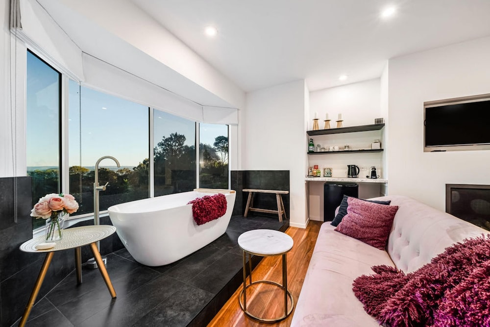Ninderry Manor- Magical Sunshine Coast Escape